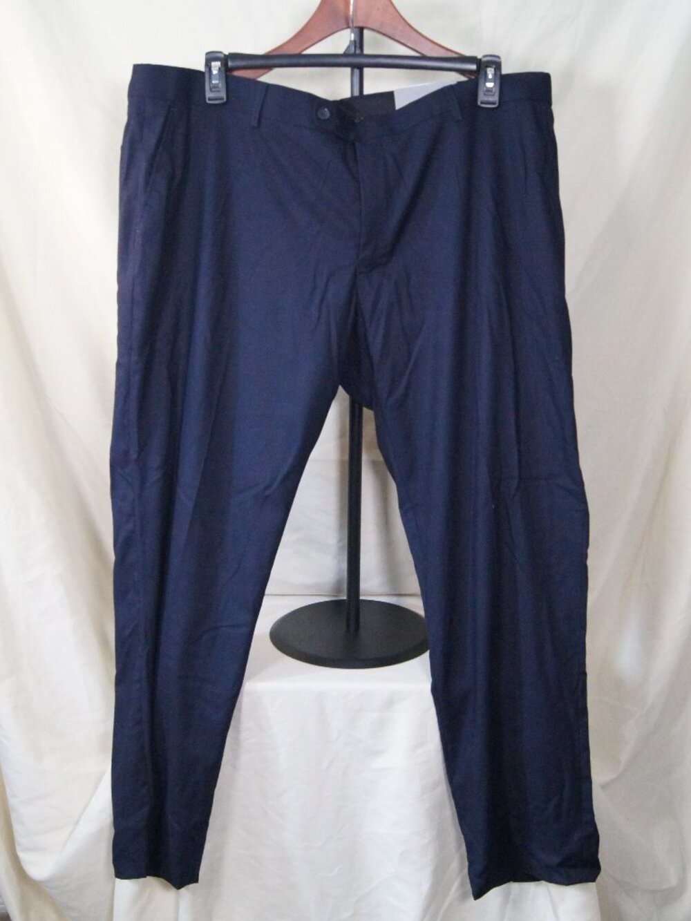 Geoffrey Beene Modern Fit Dress Pants — Navy — 44W 30L — Machine Washable